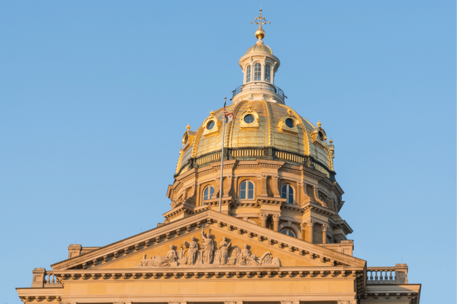 Iowa lawmakers advance bill tightening rules on prediction markets